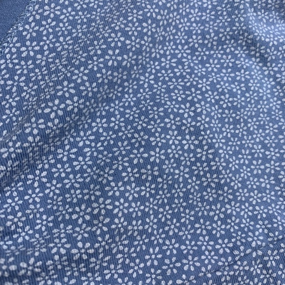 BRANDY MELVILLE LOW V CROP TOP - Picture 3 of 4